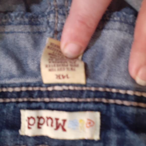 Cute jean shorts - Picture 3 of 3